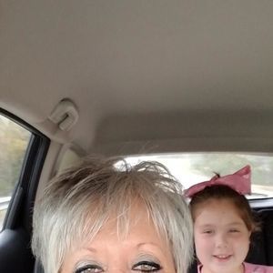 Meet your Posher, Linda